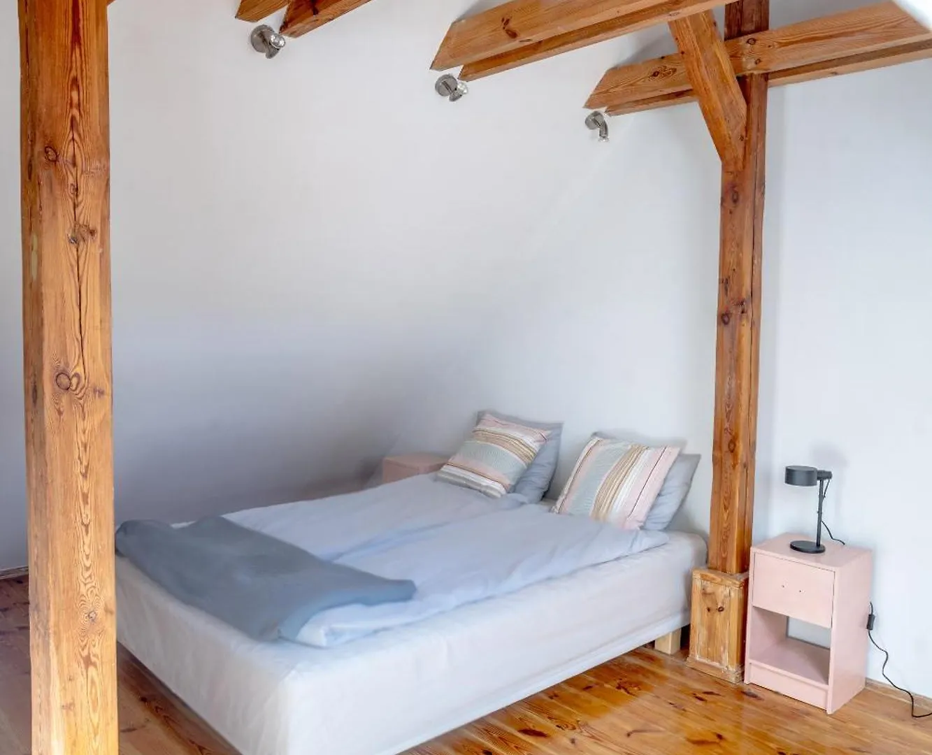 Family Apt For 2-6 - Amazing Barbacan Walls View Apartment Warsaw